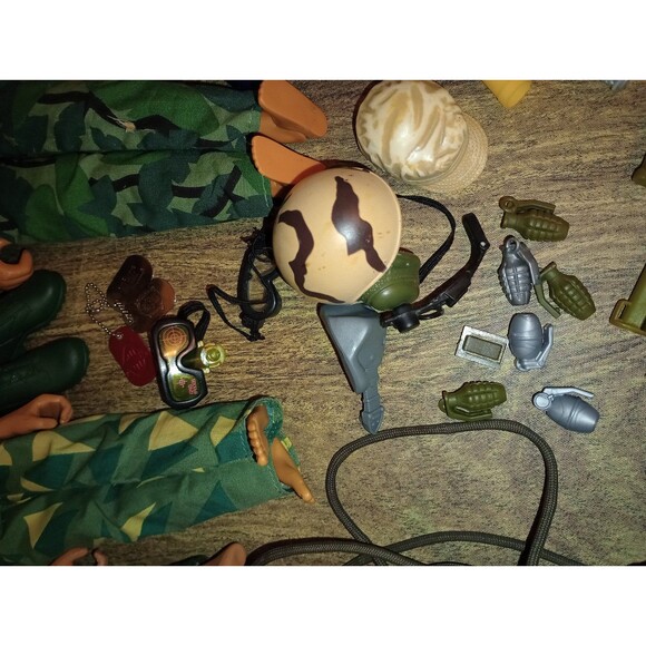 Hasbro Cool Mixed G.I. Joe Lot 12" - Scuba Camo Weapons 90s 2000 Vintage Gift - Picture 9 of 16